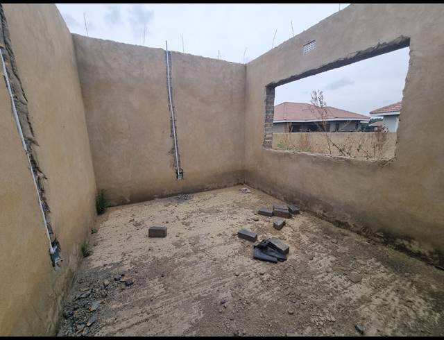 3 BEDROOM TOWNHOUSE FOR SALE IN ARCON PARK